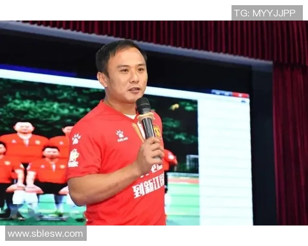 陈锦鸿足球之路：从青涩少年到职业球员的奋斗历程与梦想追逐